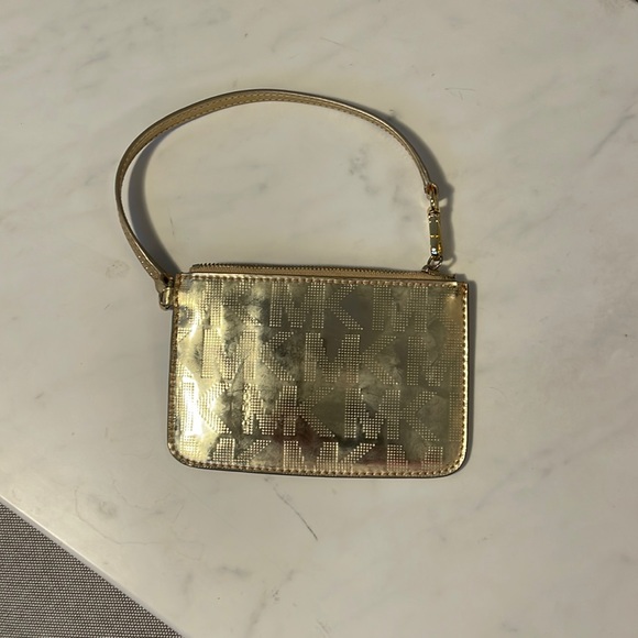 Gold Michael Kors wristlet - Picture 1 of 2